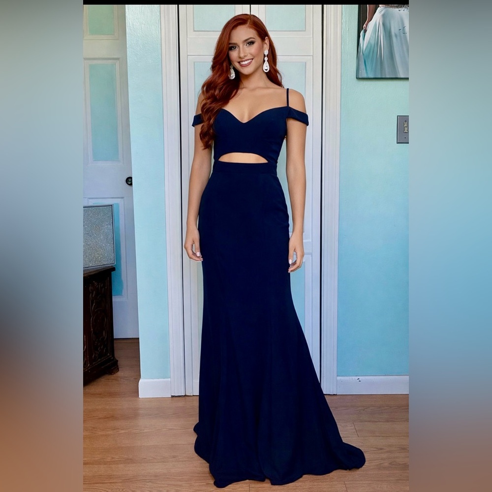 Navy size 4 Gown prom cruise gala stretch off the shoulder gown dress NWT